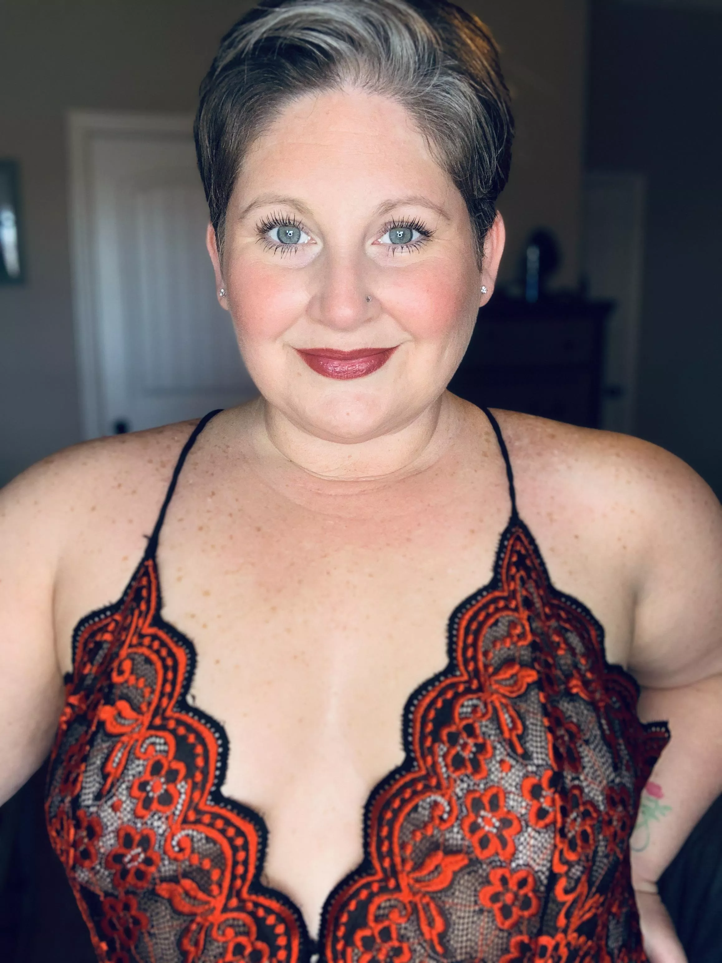 I hope you like a thick juicy milf!