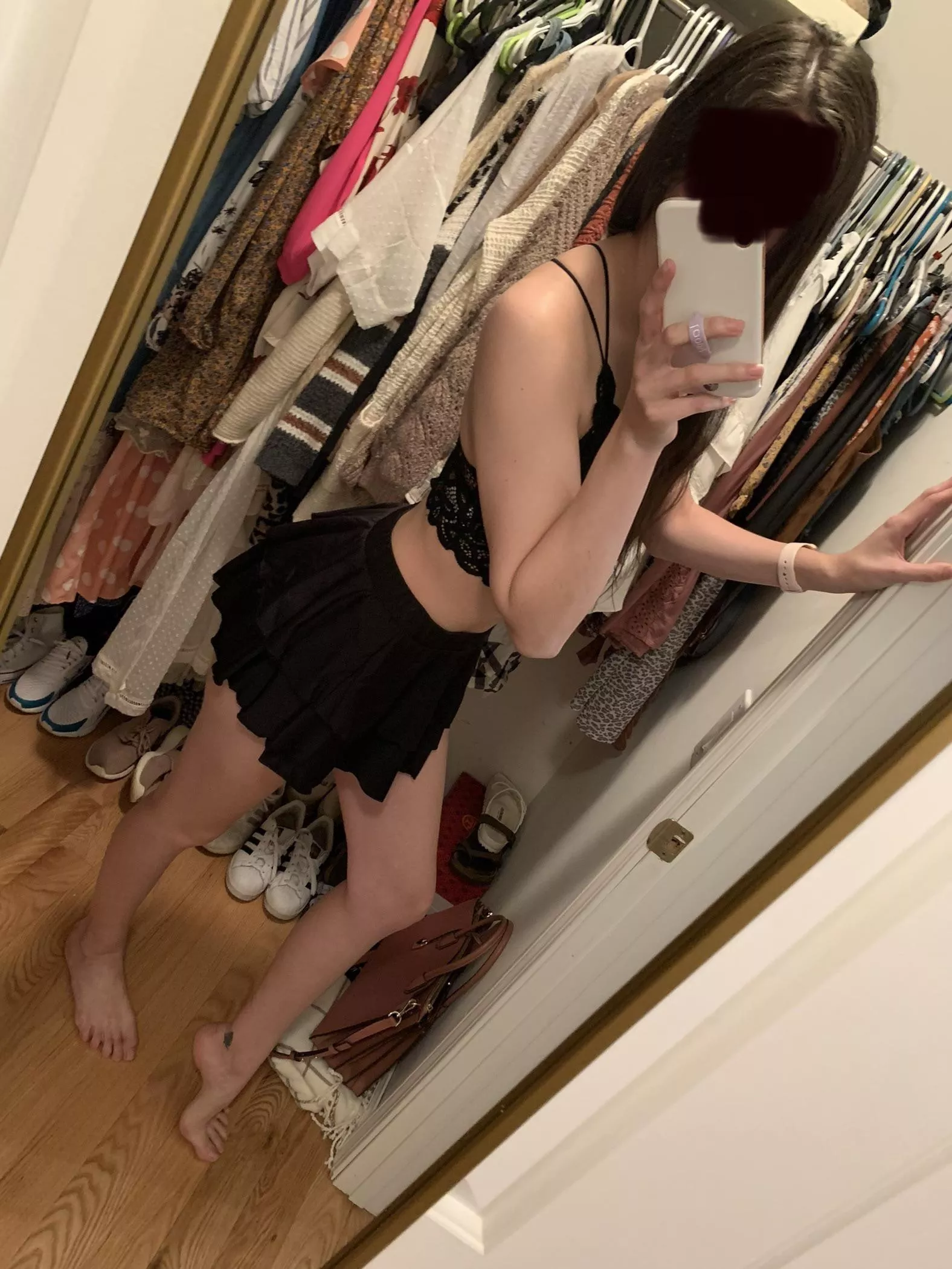 I know most of you on here now lol hubs wanted a skirt, so I got one!