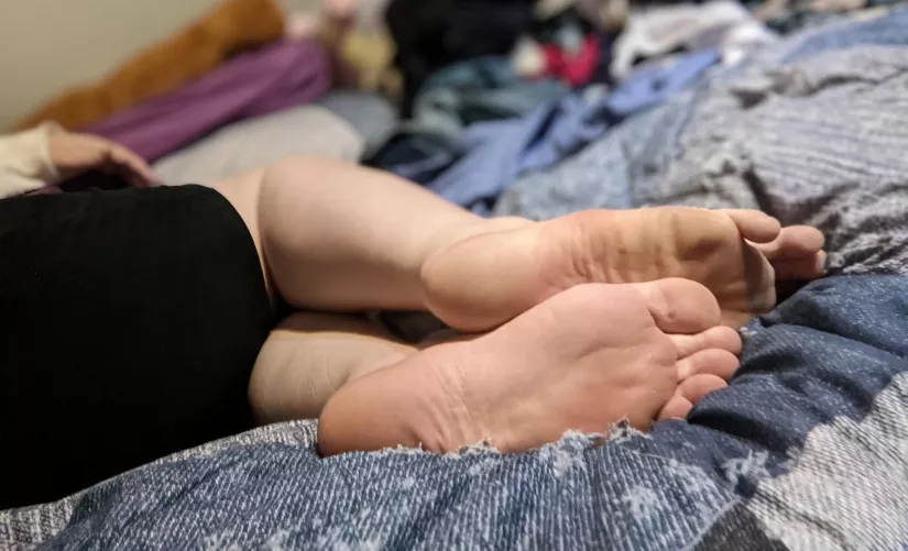 I think I have pretty feet uwu
