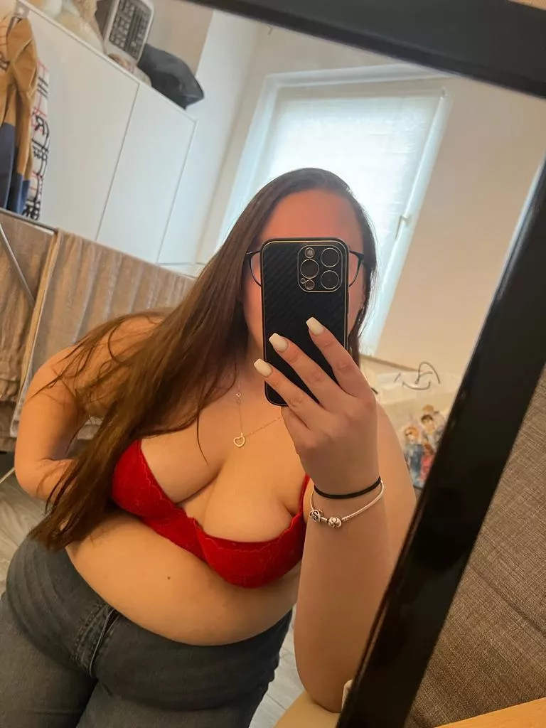 It’s feeding time 🤤