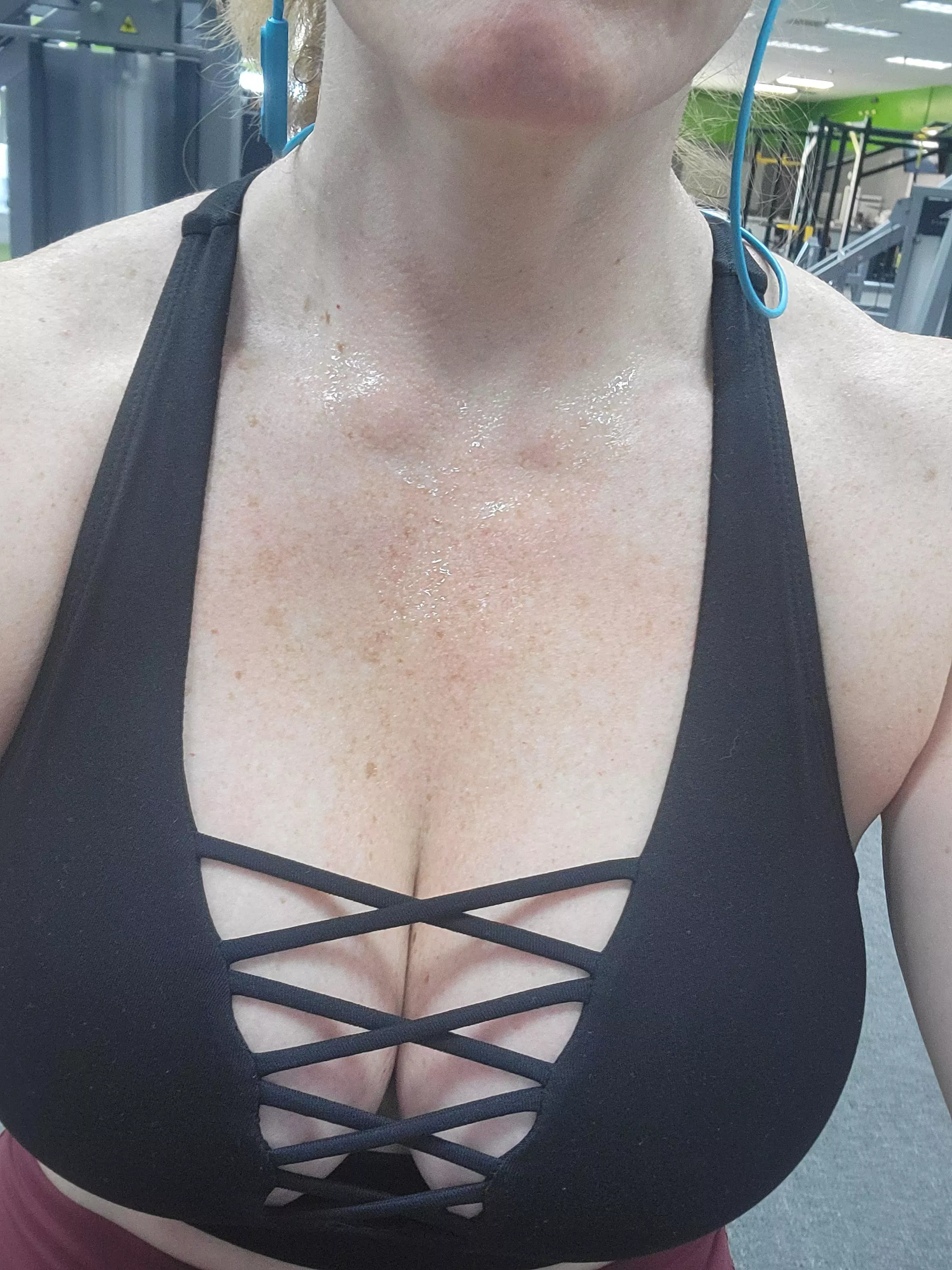 its getting hot in here 🥵🥵