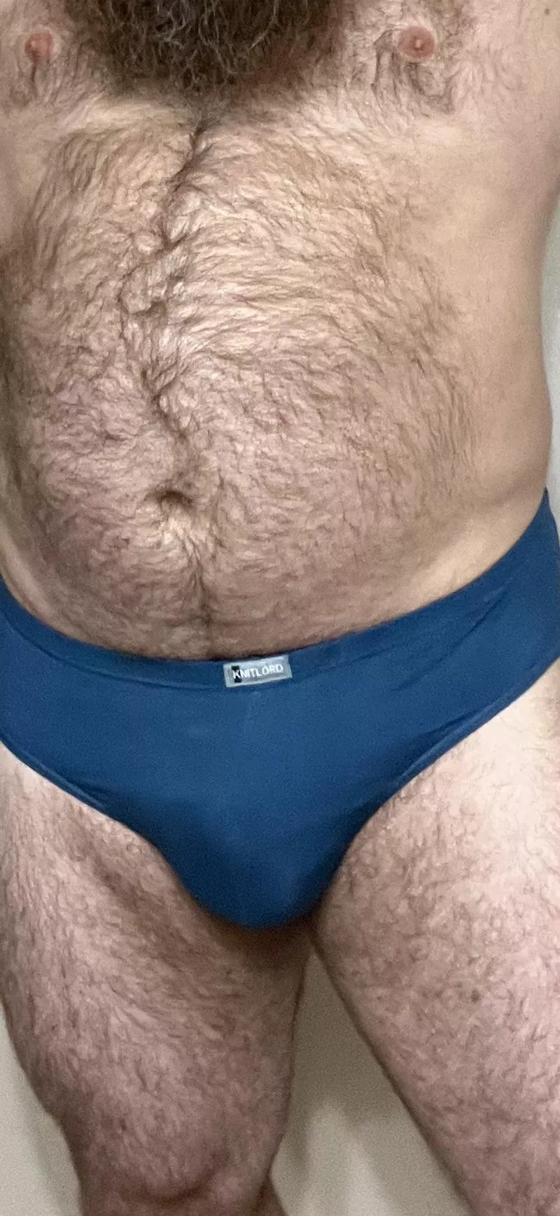 Just a sexy hairy man, looking for some attention, just being honest 😂