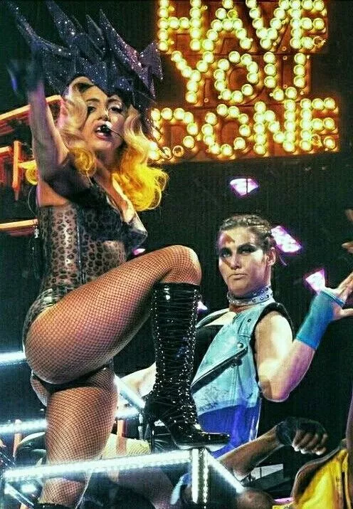 Lady Gaga's thick thighs and amazing ass