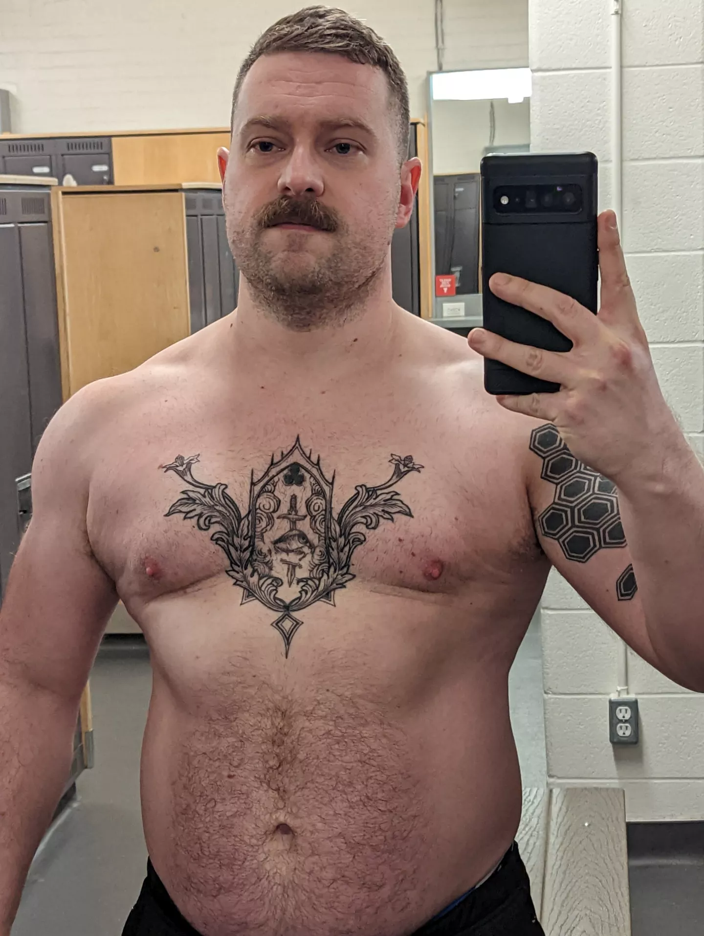 loving how thicc I am getting entering the new year