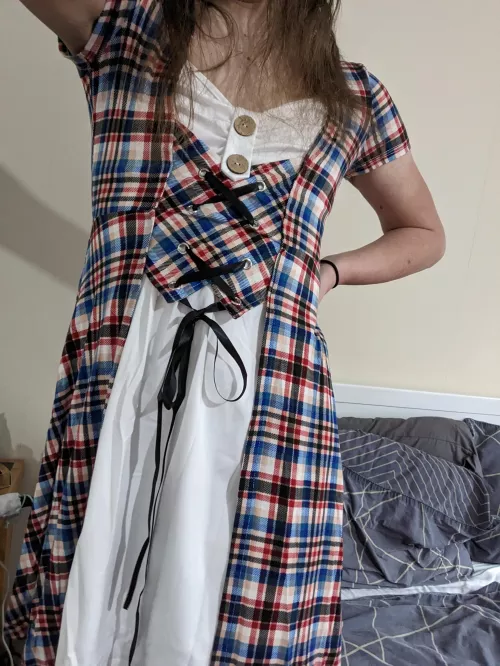 New dress, who this? 💕💗