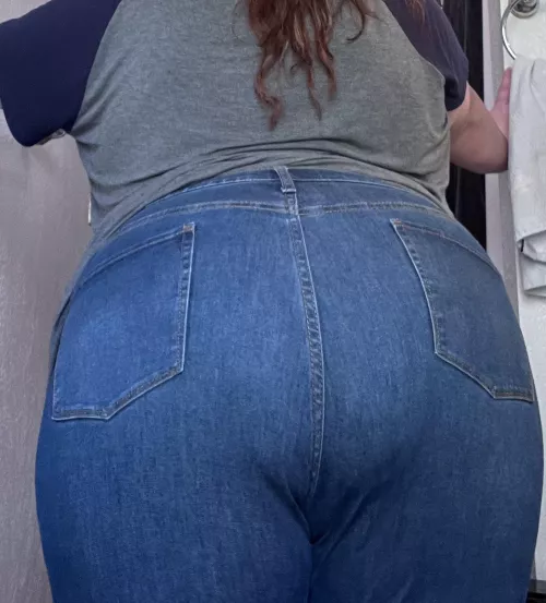 Pshhh you totally can’t tell there’s anything under my jeans