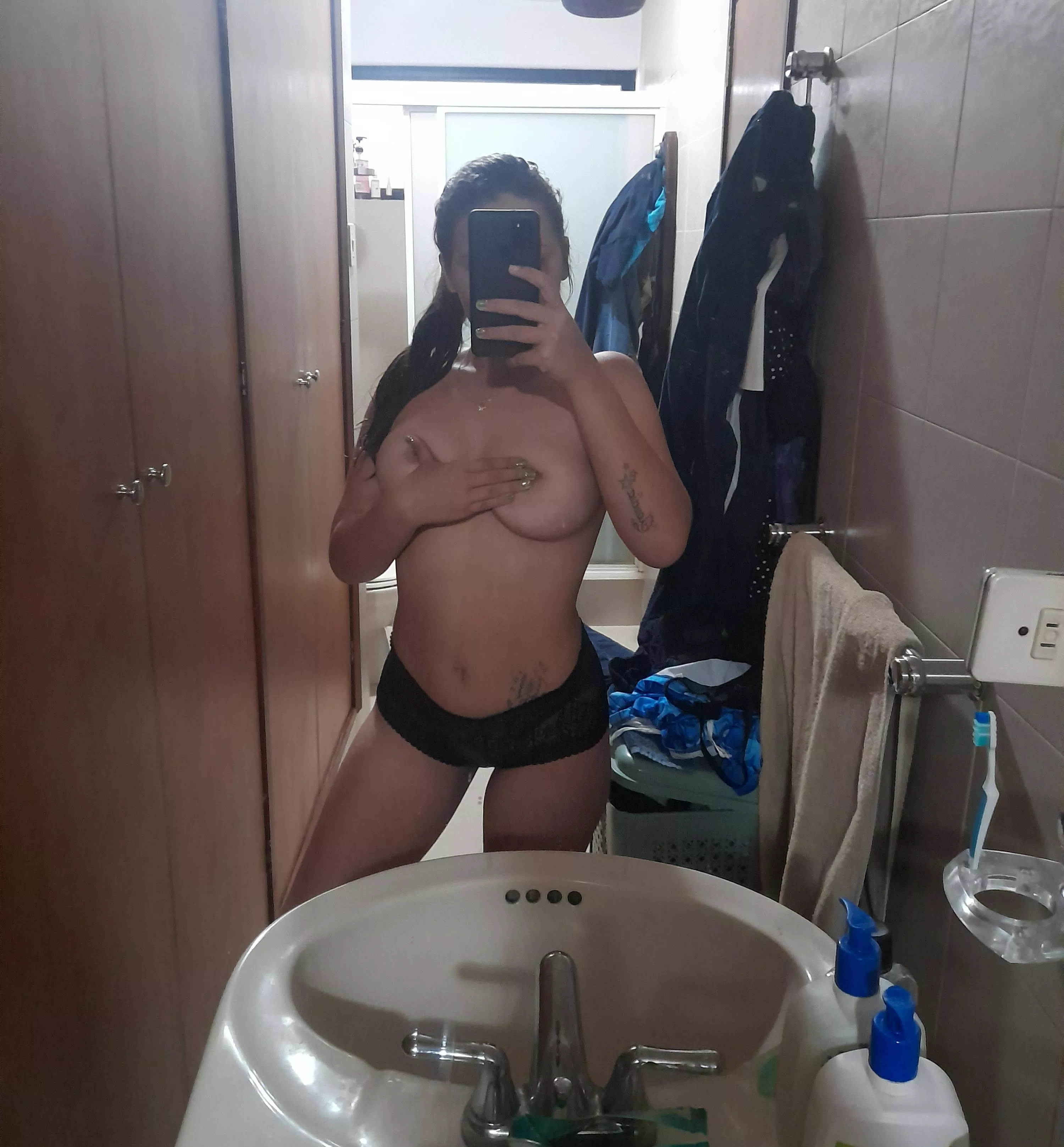 [Selling]🔥(20) years old [F] 🐇 latina lady looking for my SD♦️ (custom pics and vids 📸, private cam and sex tapes , sexting or GFE 🎀 ) i can verified ✔ Kik : Fanimendez_20 Snapchat : fanimendez354 (ONLY PAYPAL🤑)