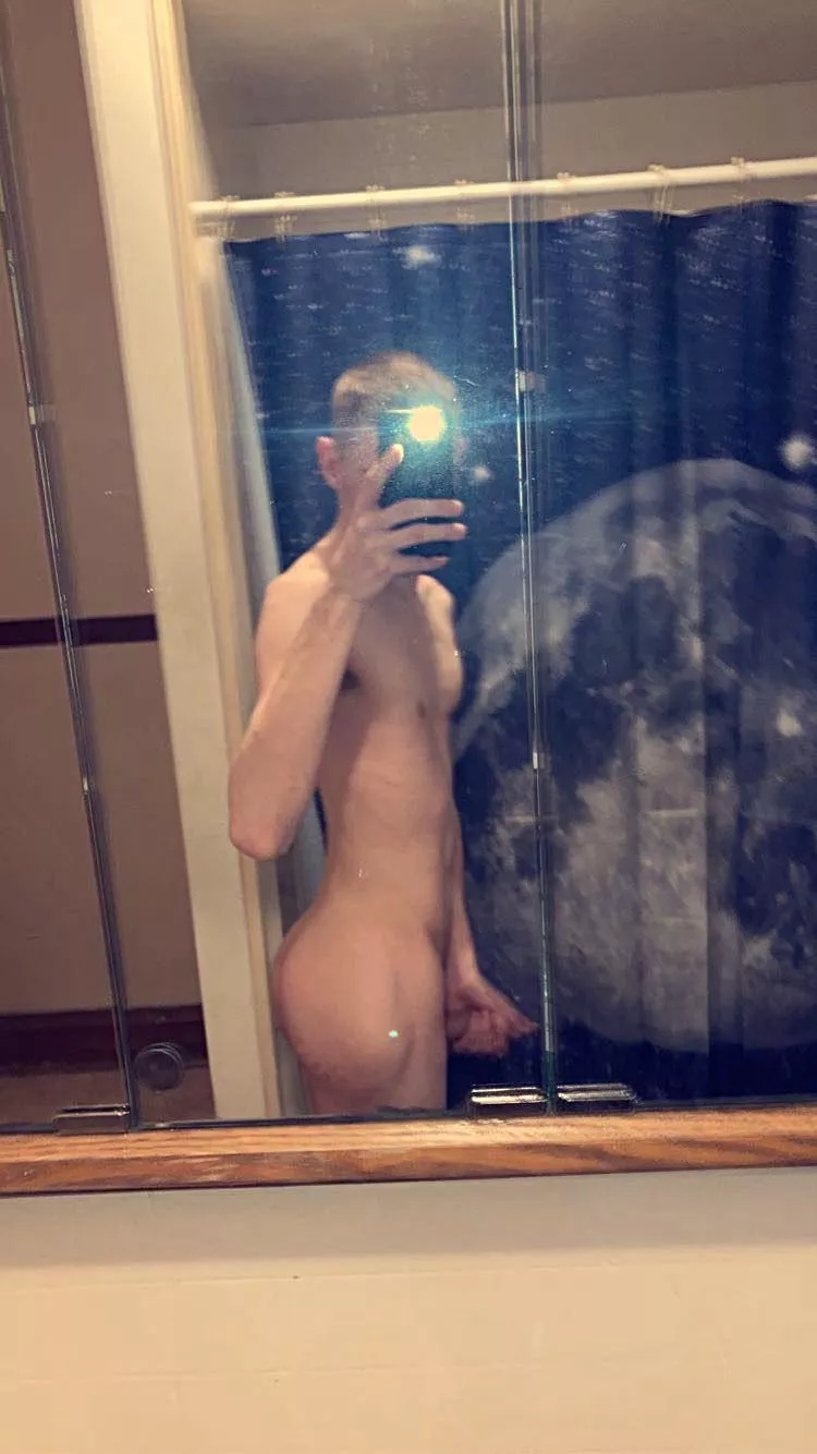 Skinny but this ass fat