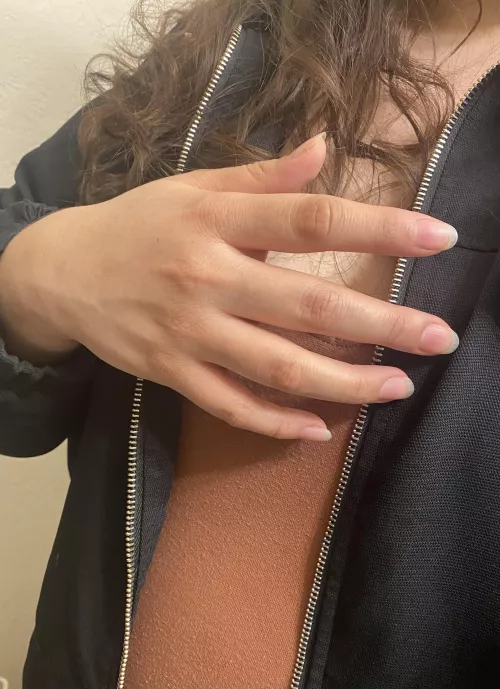 These claws are getting ✨longer✨