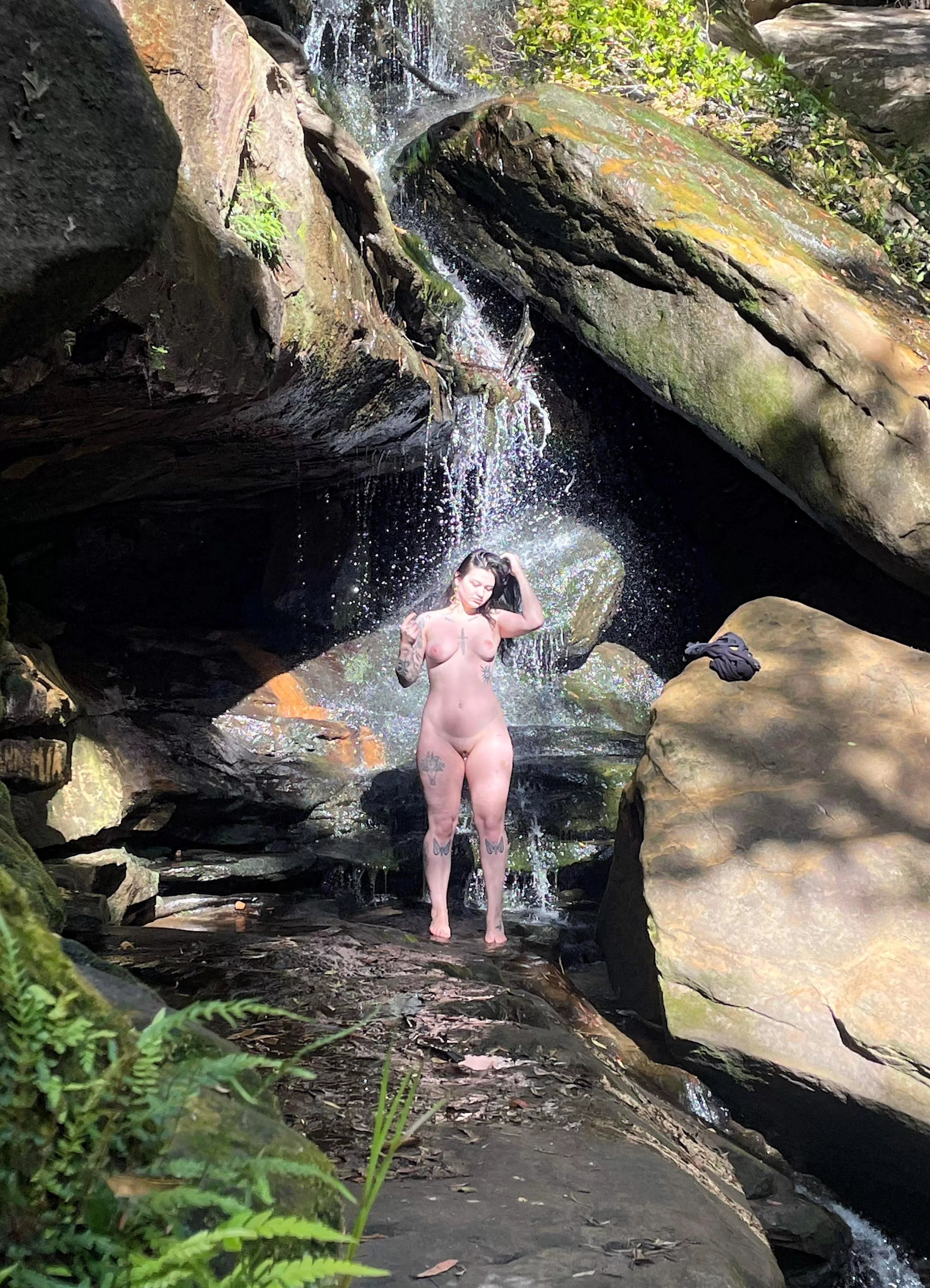 Undressed at the waterfall [F]