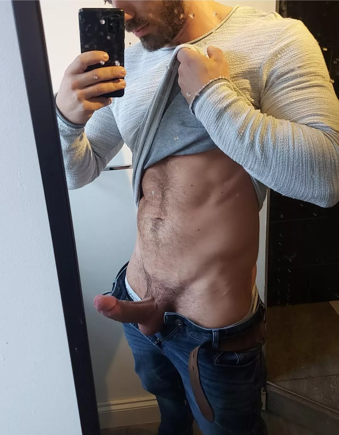 What are you gonna kiss first?