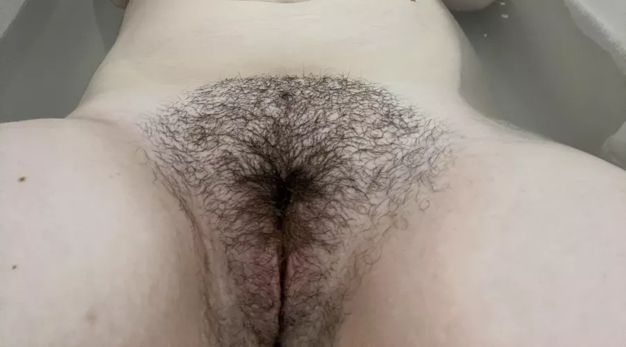 who dares to part these pussy lips