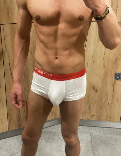 Would you check my bulge in the gym?