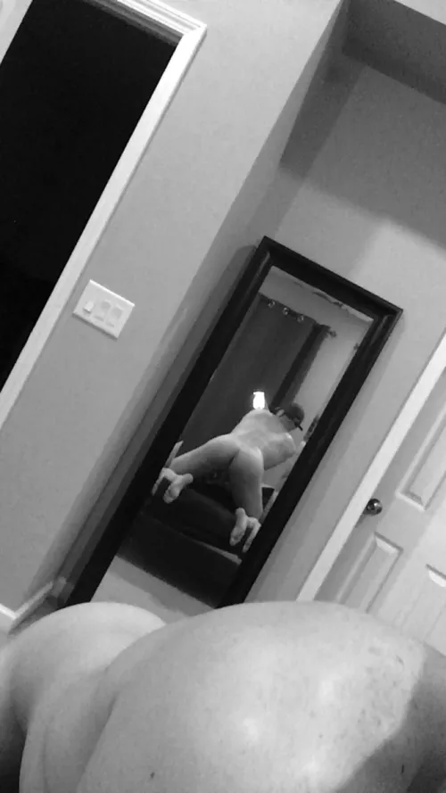 26 need a friend! 😈 HMU! @ joantt87