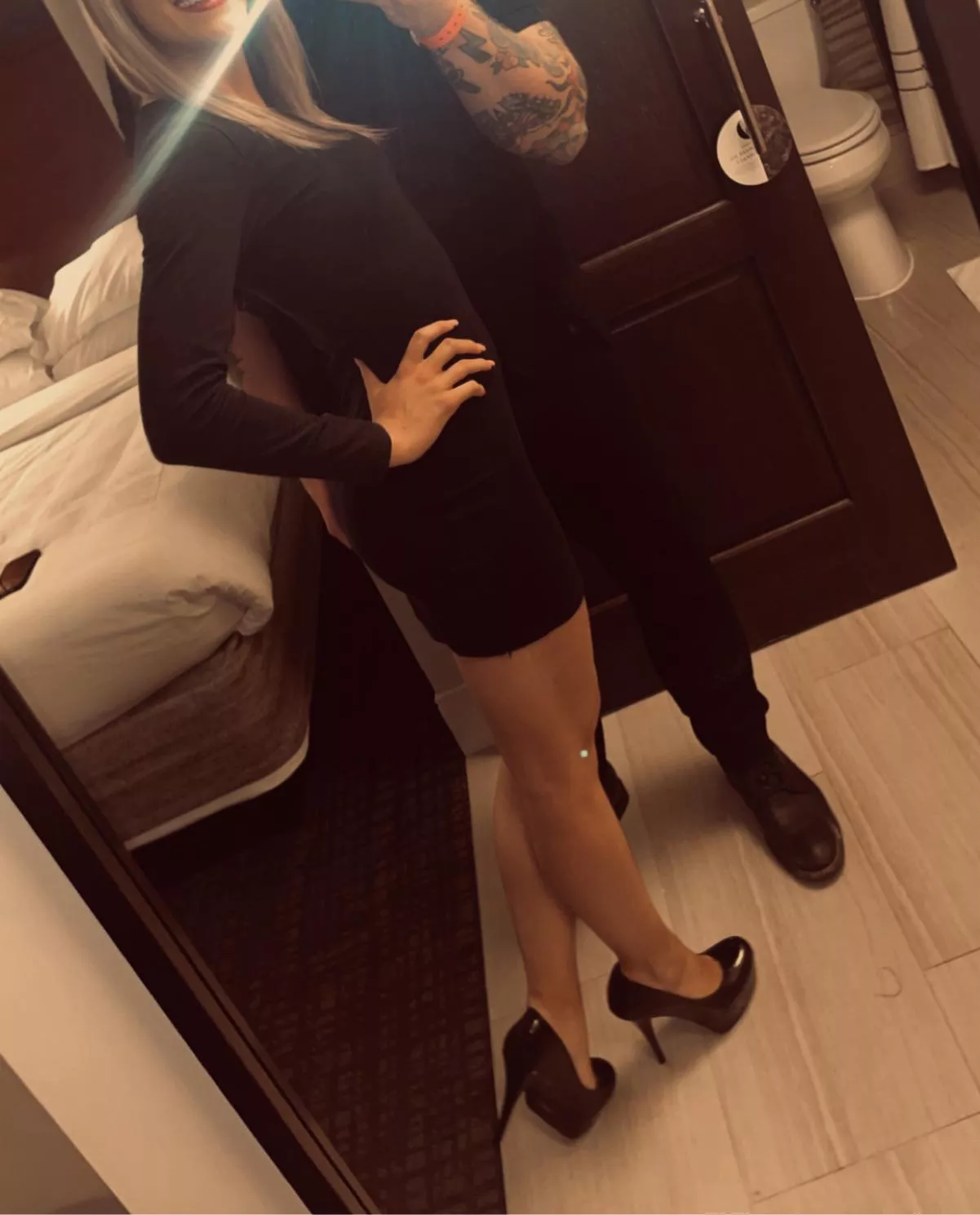 [27/24] Quean looking for a cake while we’re in Nashville this weekend :) check out the profile