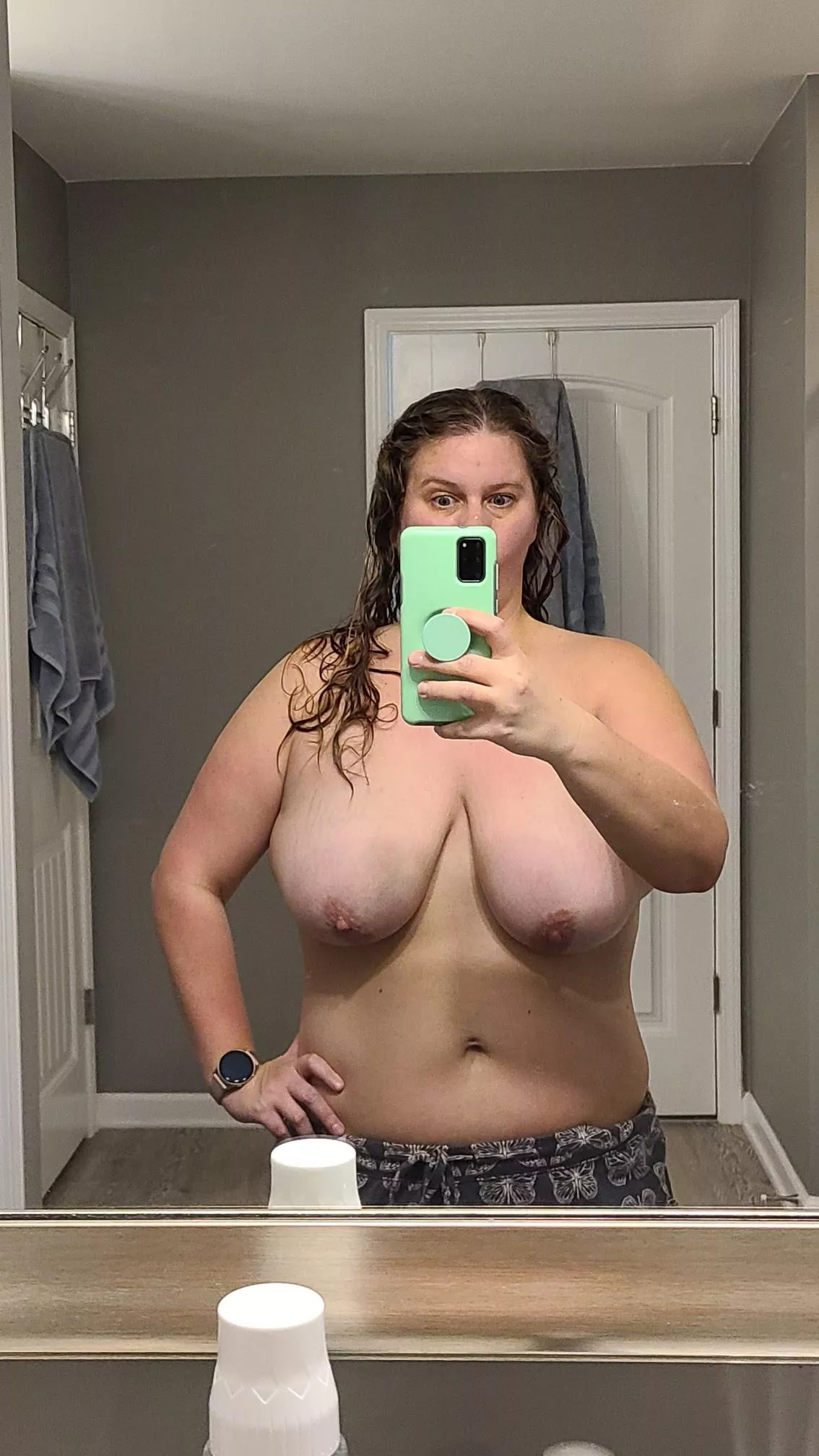 37y Milf with 40DD