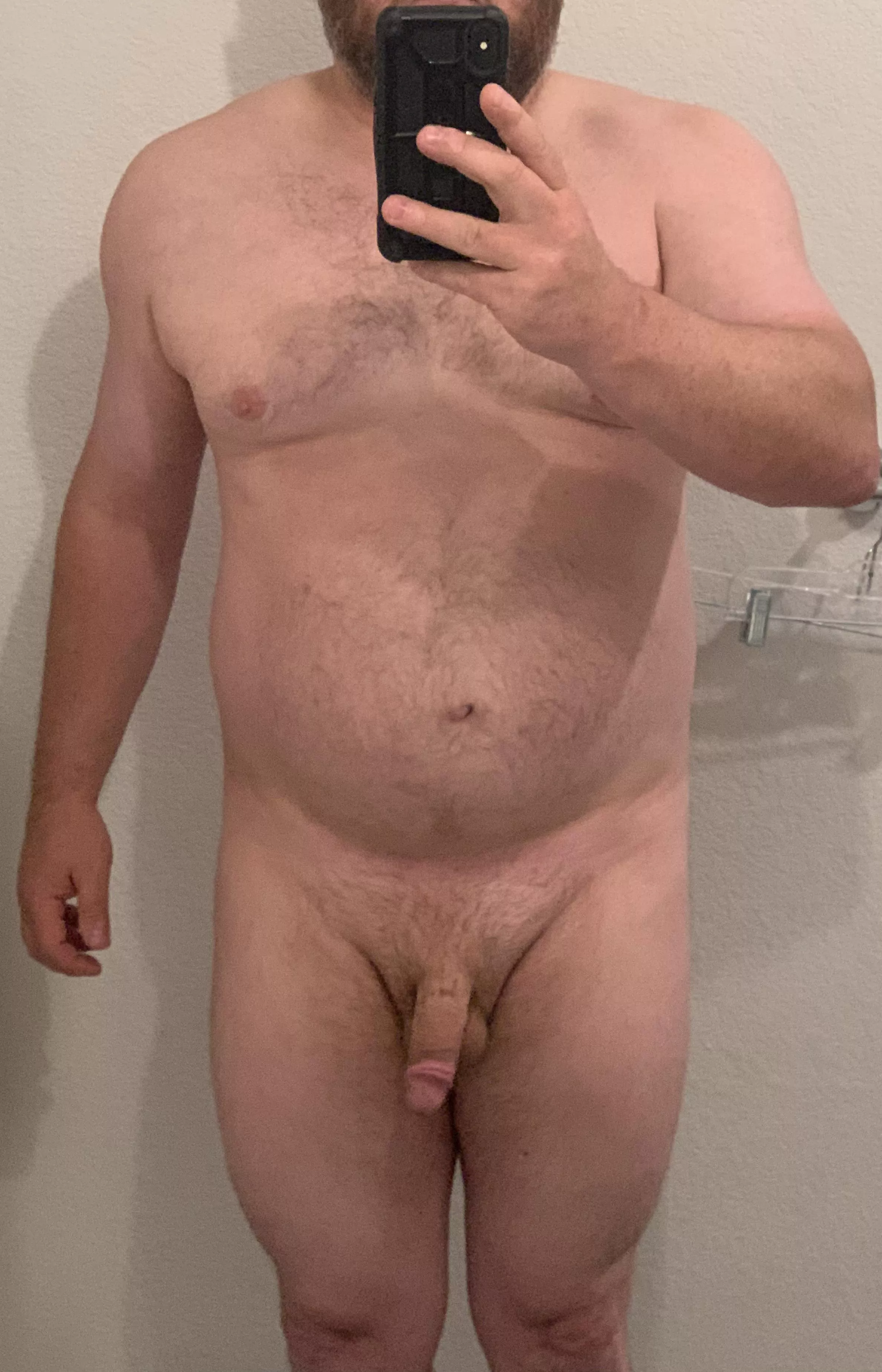 (43,5-10, 215 lbs) Shower time….. need help to rub/clean my soft cock..??.? Anyone…