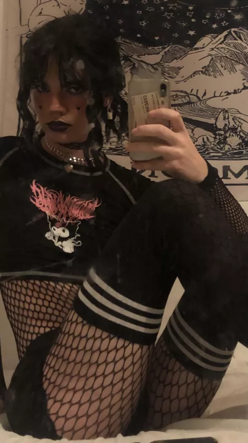 Am I a cute goth girl?