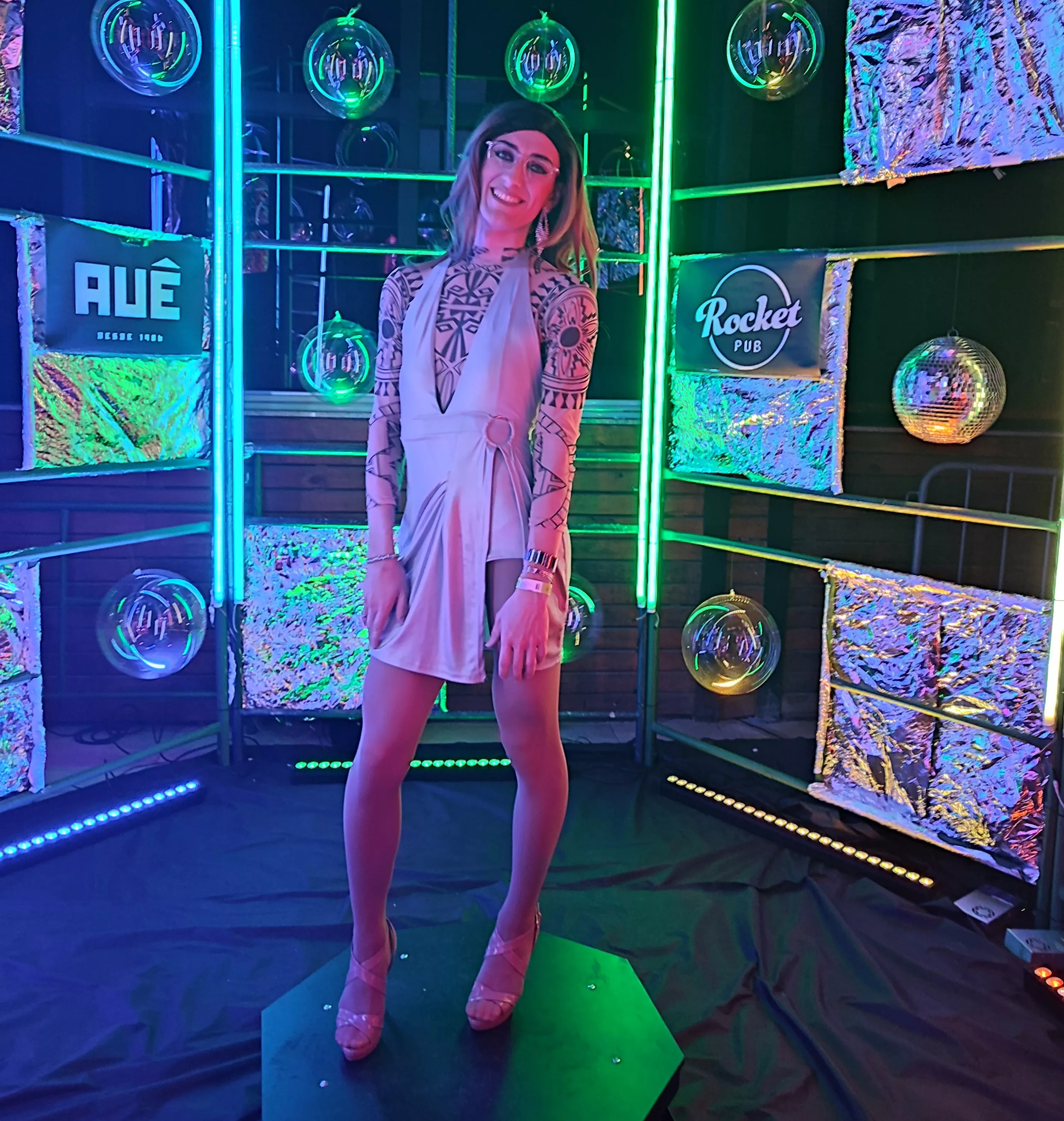 Any volunteers for the midnight kiss?