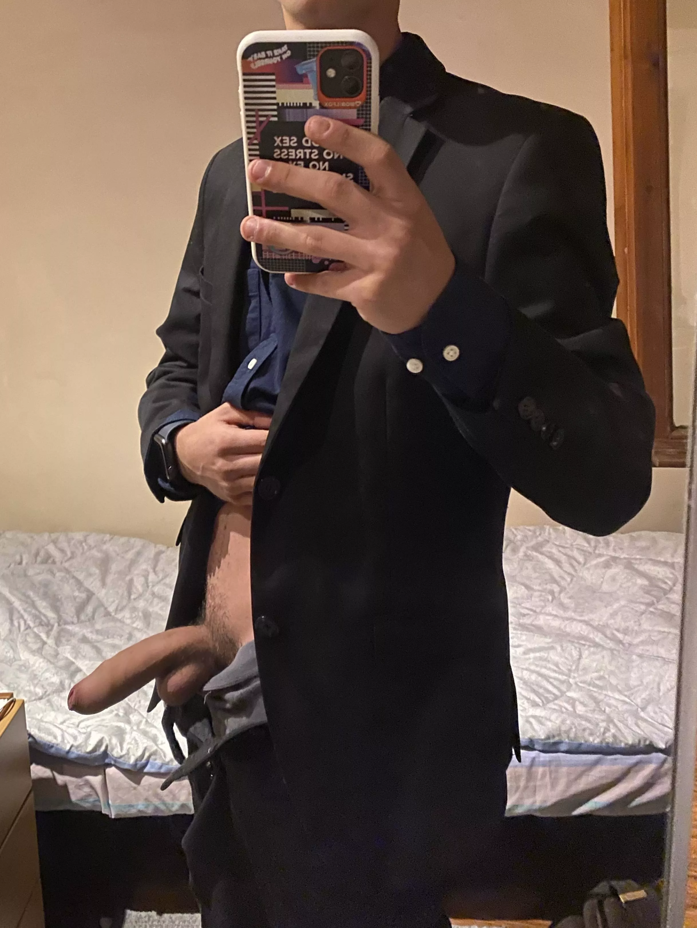 Anyone want to empty my balls before the meeting? 😈💦