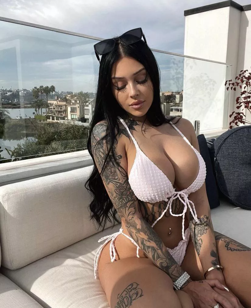 Arrows up if you are below 7inches and say yes