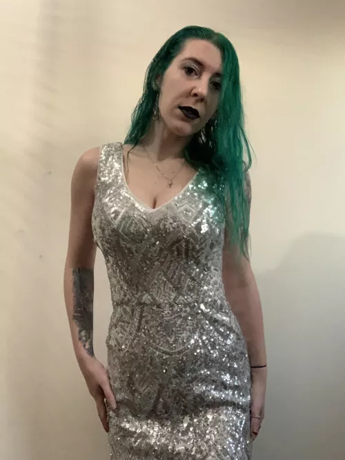 Busty sparkly goth