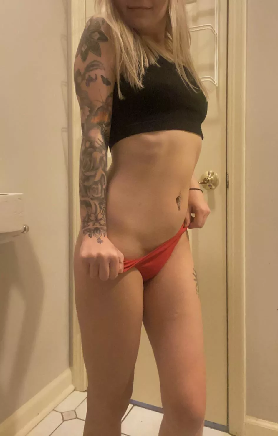 Can someone help me take my panties off 🤭