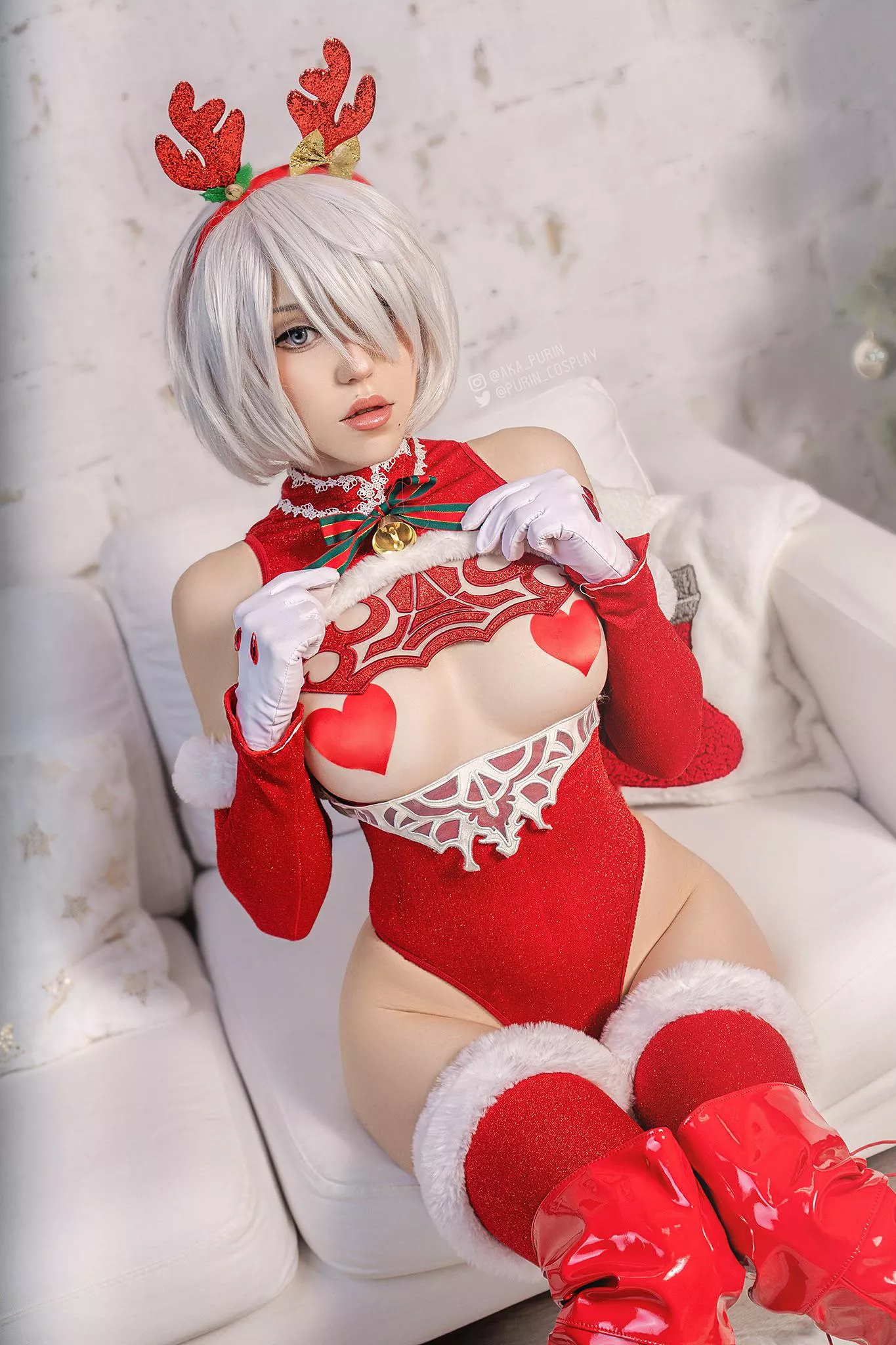 Christmas 2B (NieR: Automata) cosplay by Purin