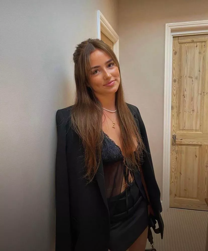 Evie looking stunning