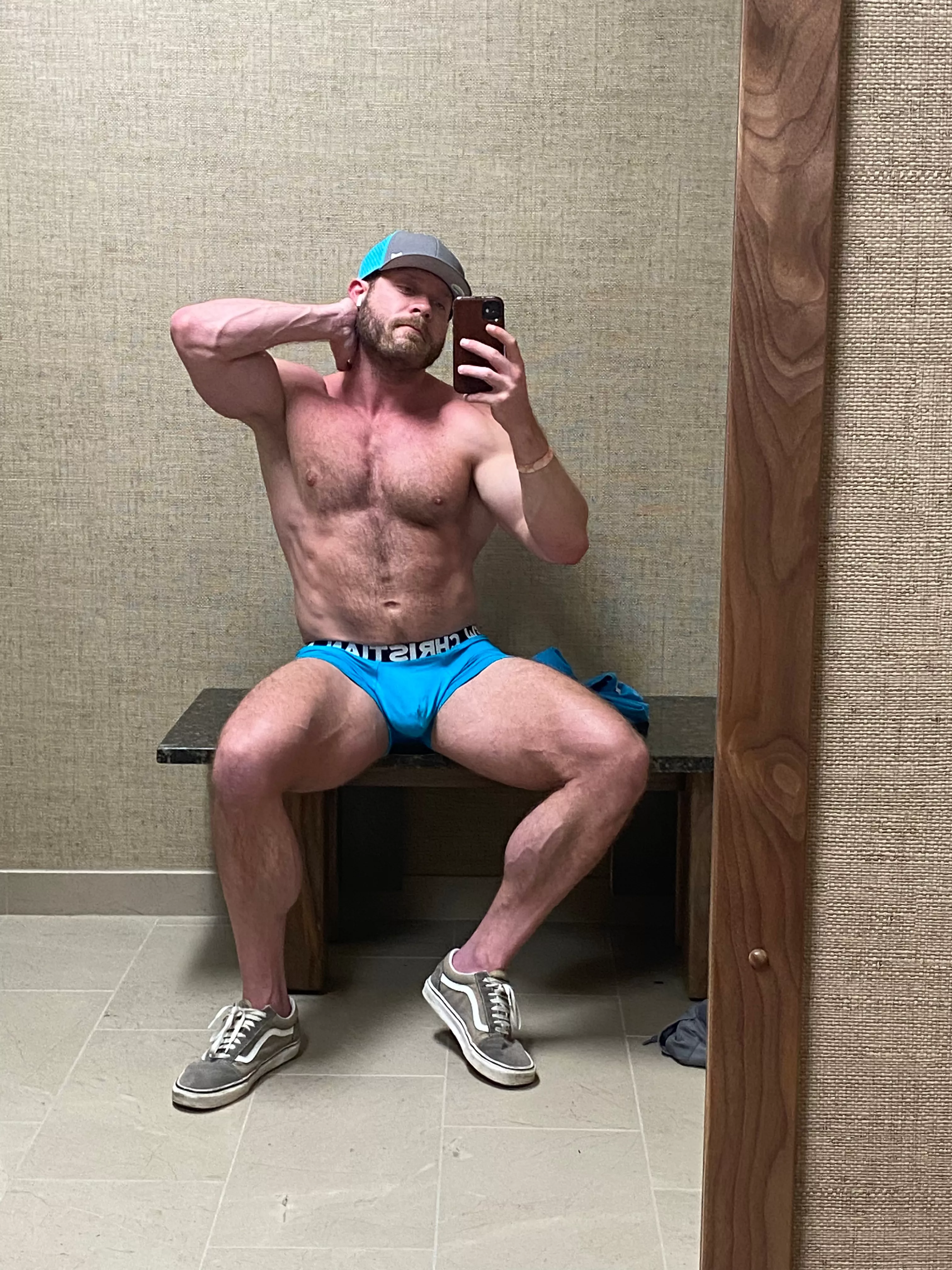 Feelin myself. Would you feel me up too?