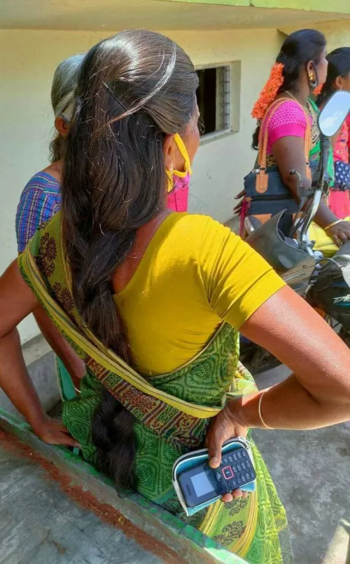 Feeling really horny after a long day anyone feeding/cucking their family or having hair fetish ?