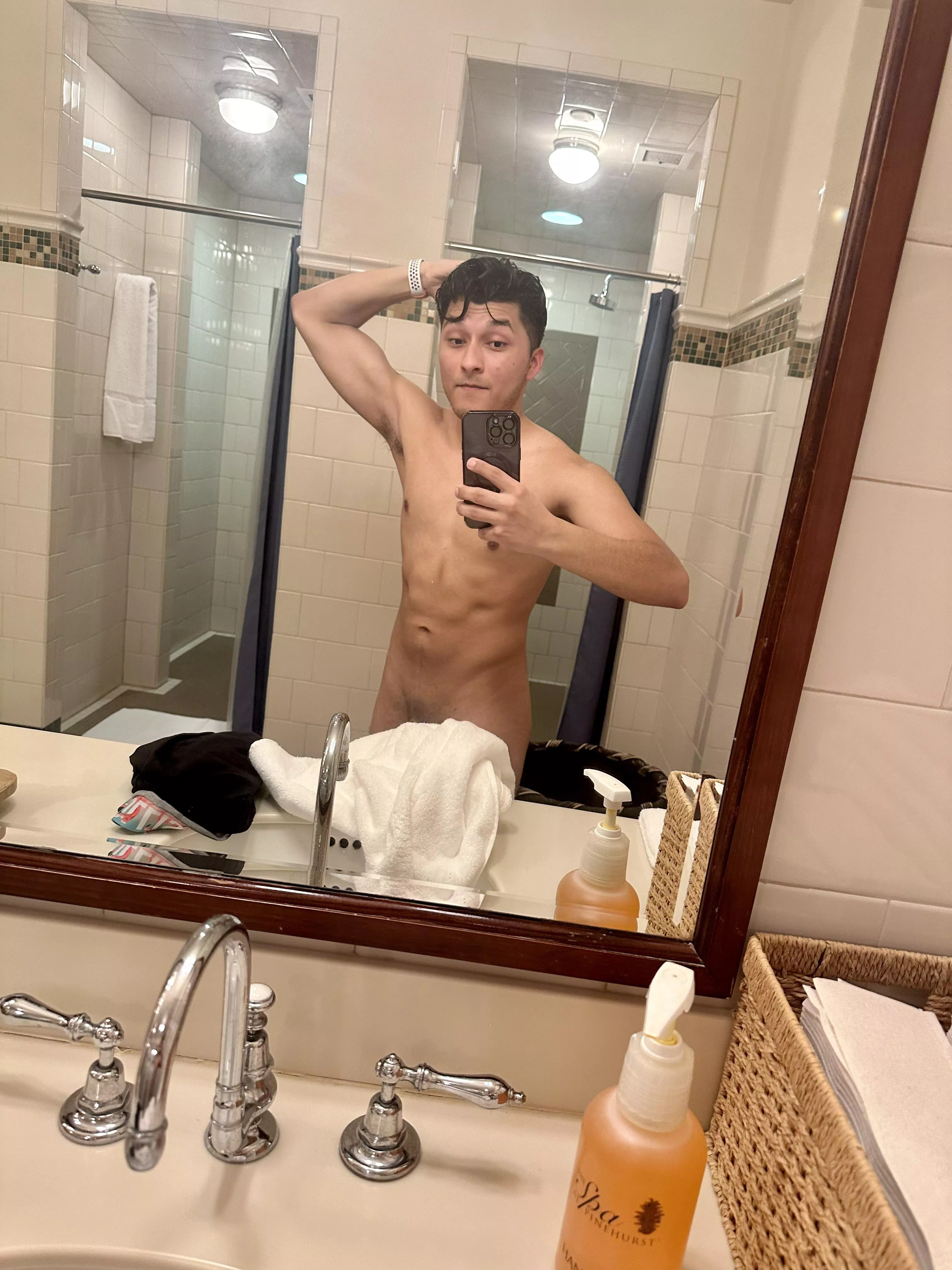 Great weekend gym vibe 😋