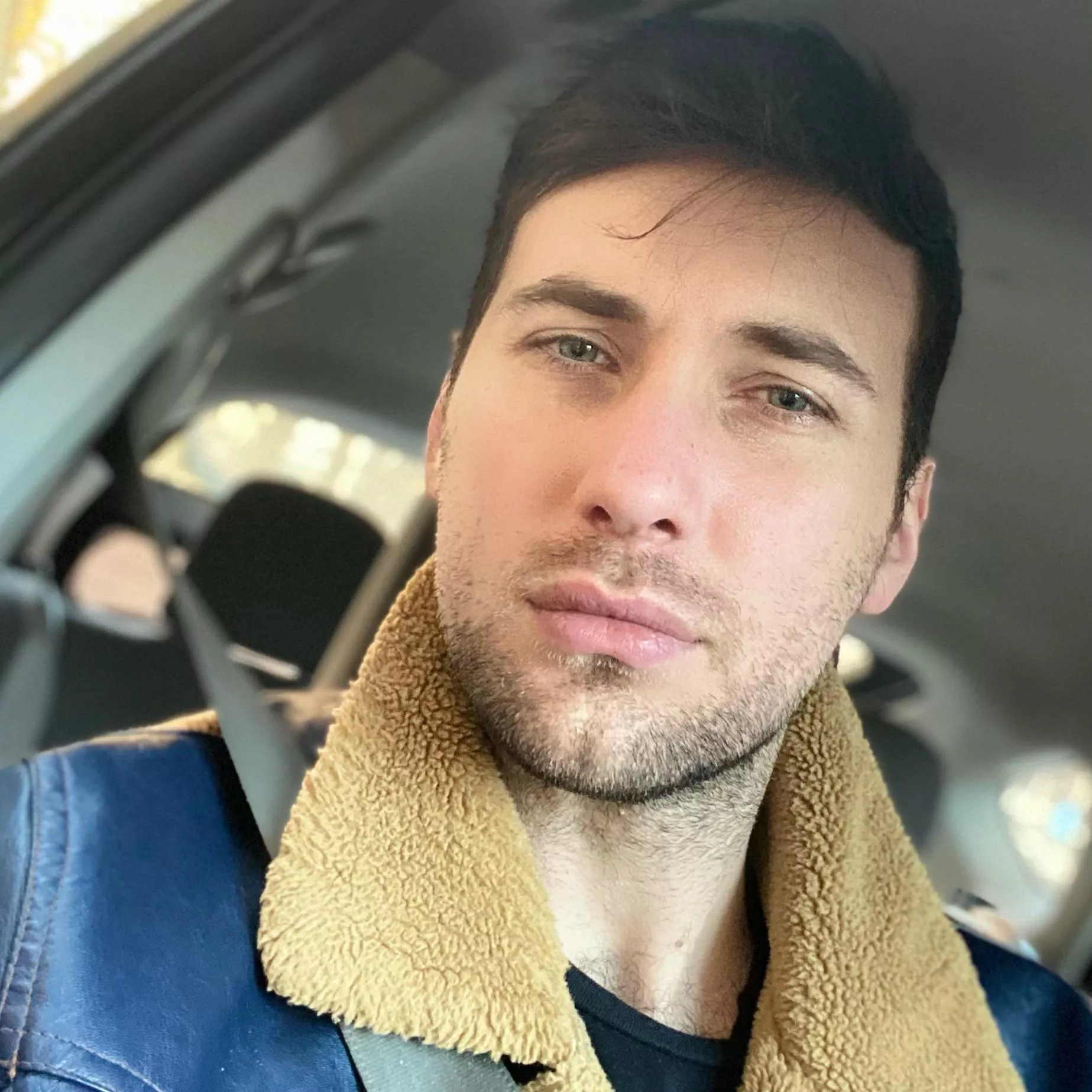 Happiest of New Years to Everyone 🥳🎉 Let’s get crazy together in the next one 🤩🫠💕