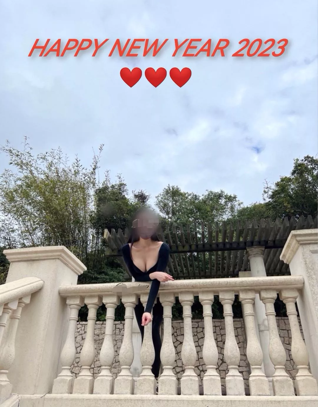 HAPPY NEW YEAR 2023! Hope you all like and support me. 💋💋💋