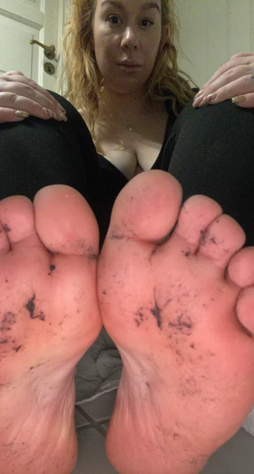 Happy new year from my sweaty feet