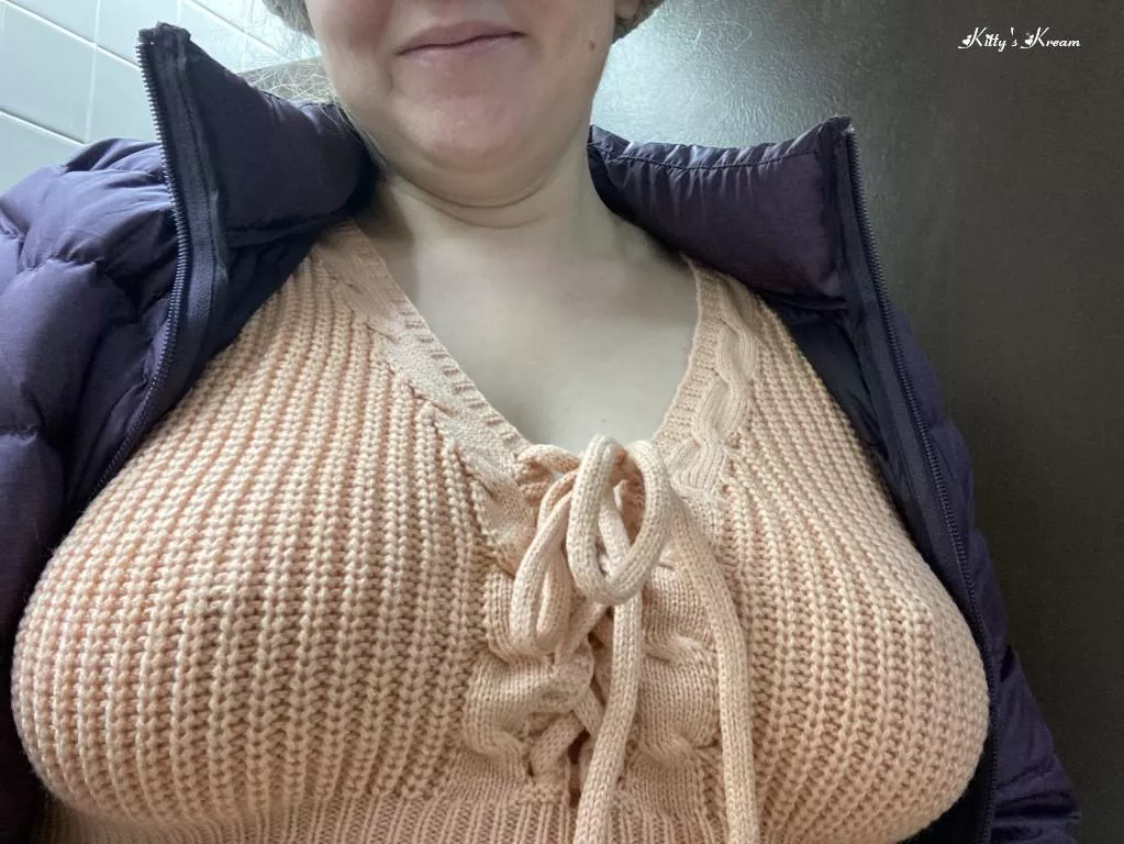 Happy New Year! It's definitely sweater weather out there