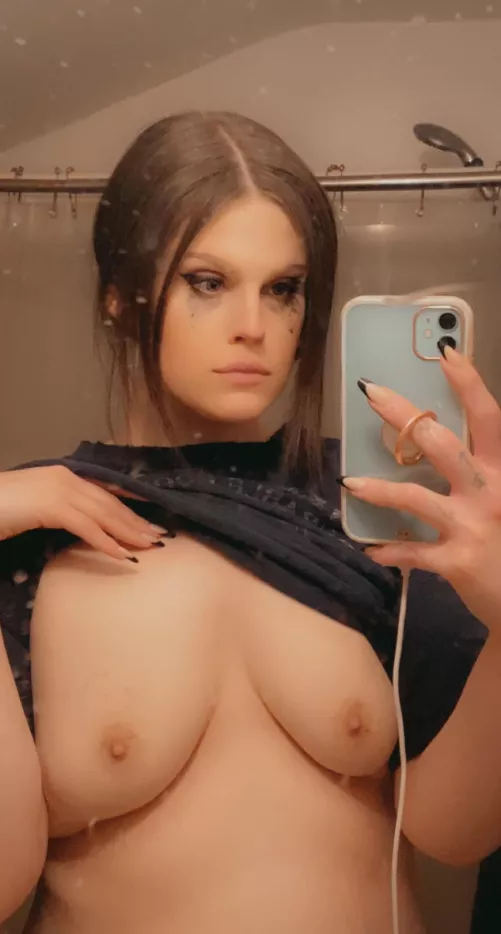 Hi I was crying when I took this