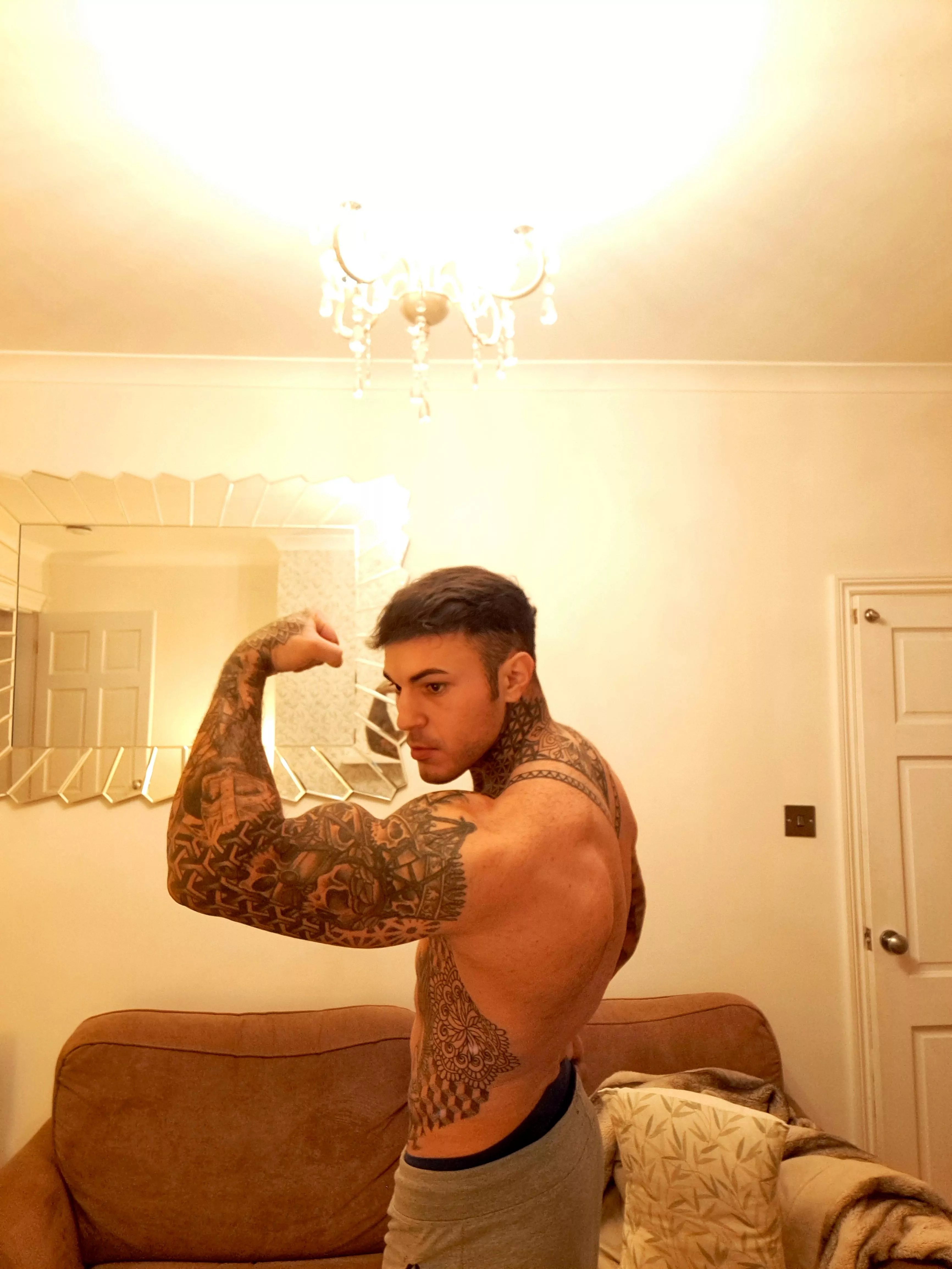 I deserve to be worshipped. Me before a session;)