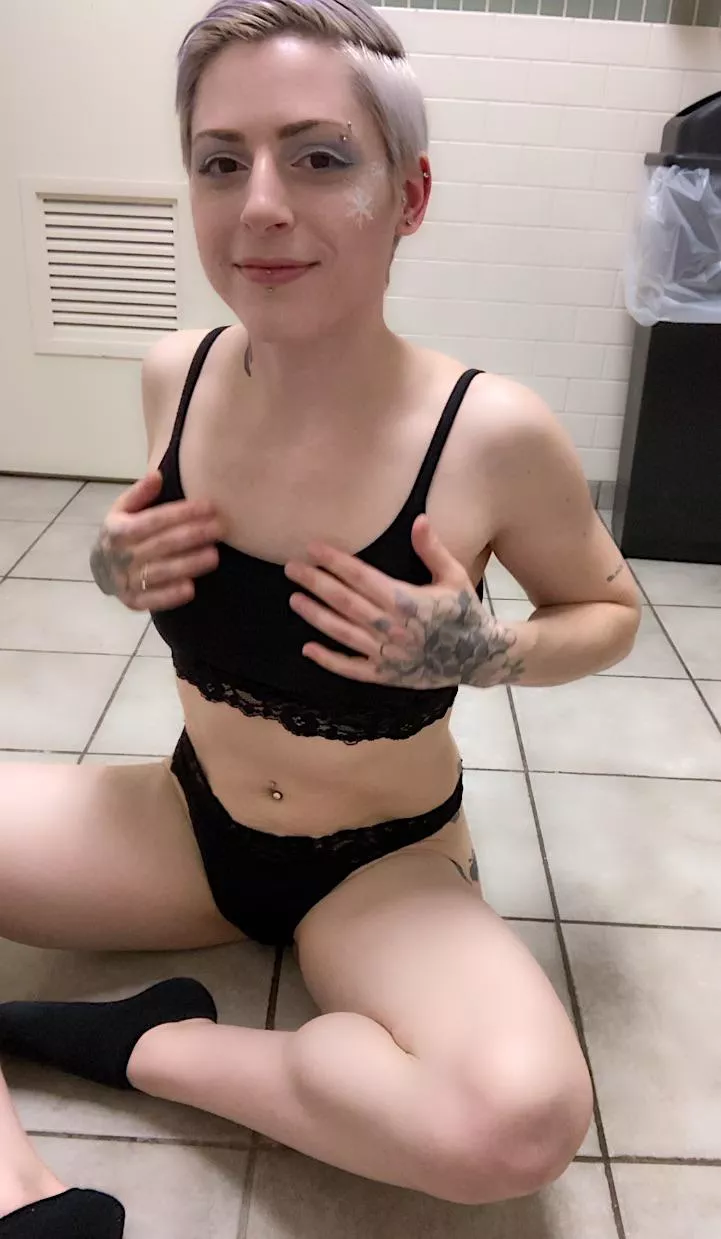 I make sure to have (f)un at work!