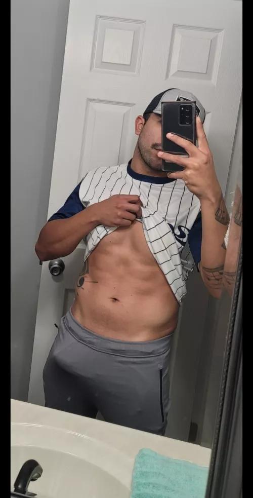 If you see this on the baseball field, wyd?