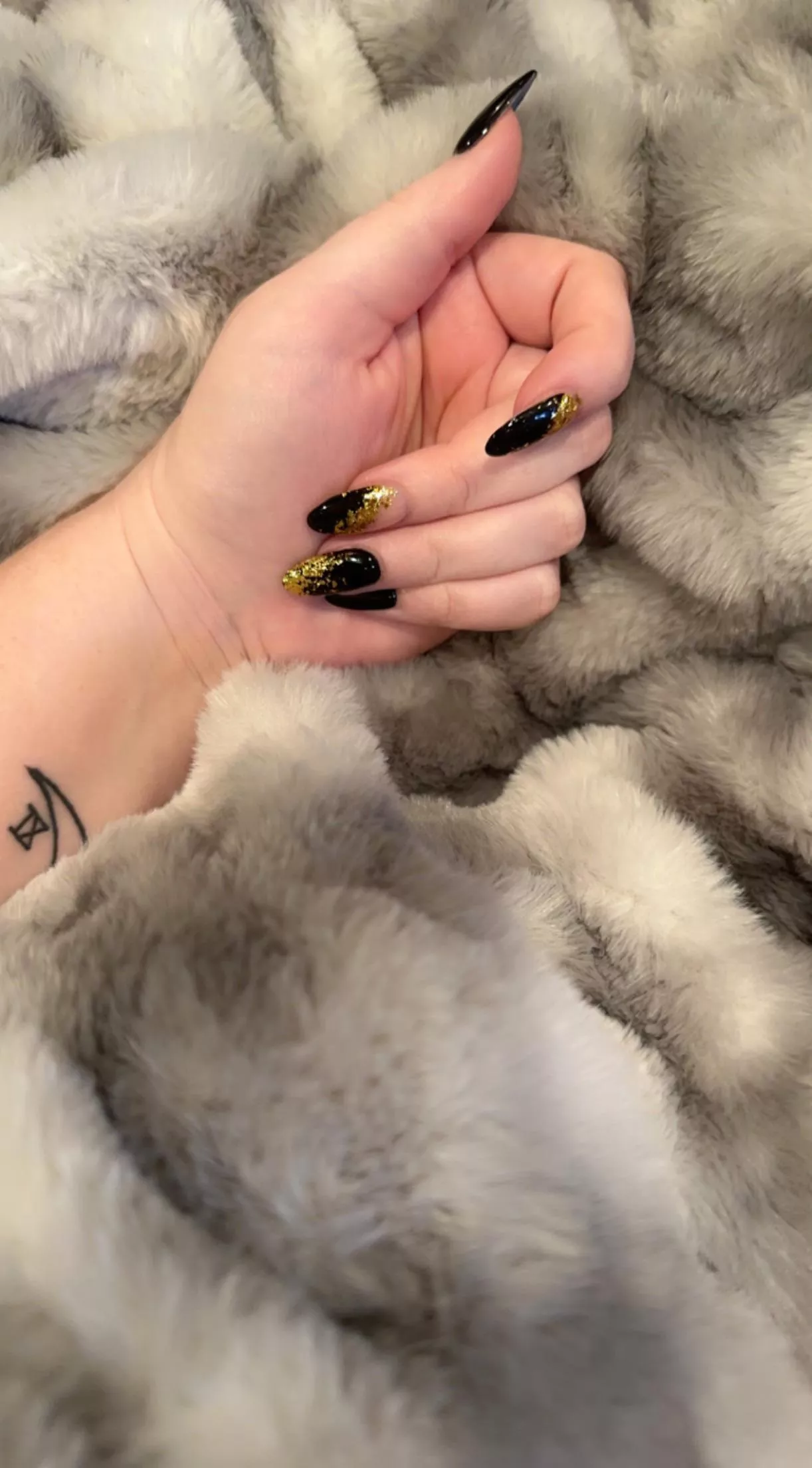 I’m ready to sparkle at midnight ✨