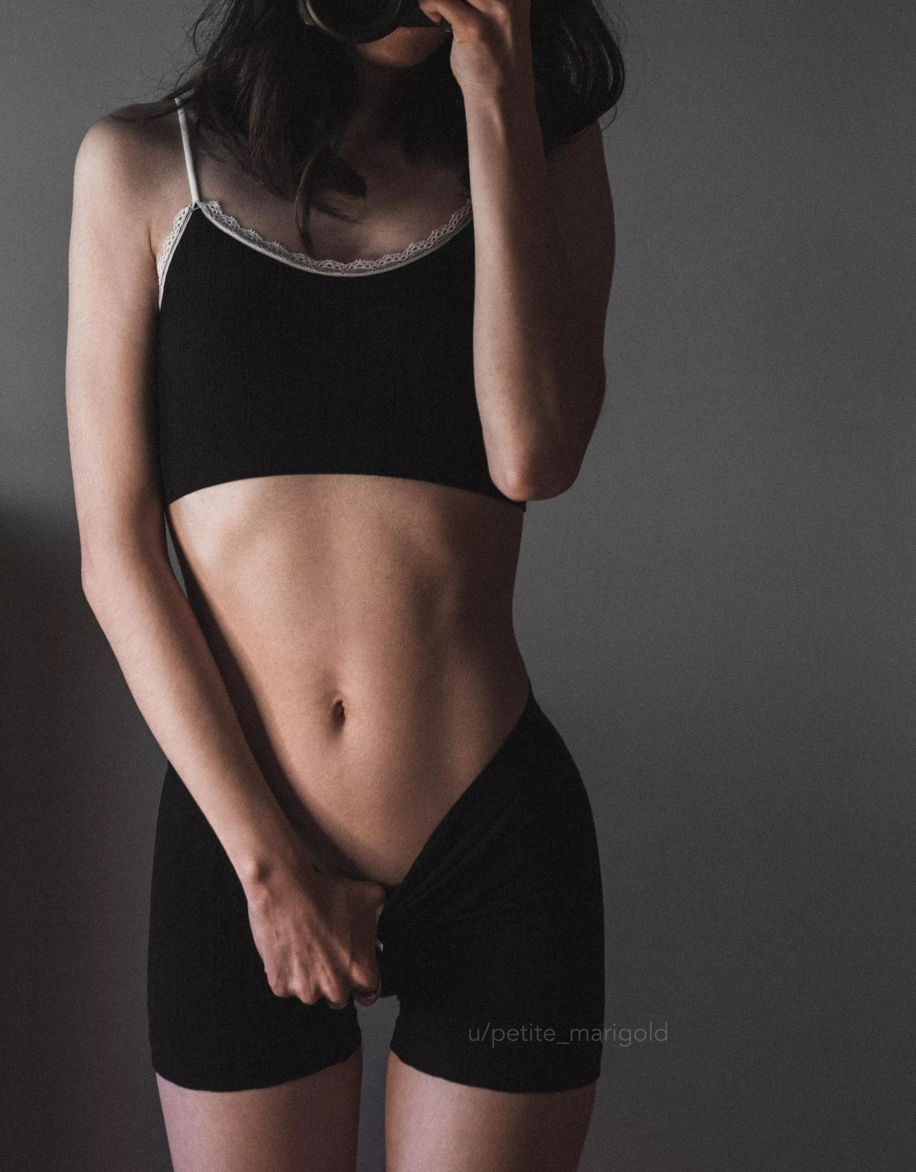 Just a tiny lil Asian girl with fab abs 😘 like what you see?