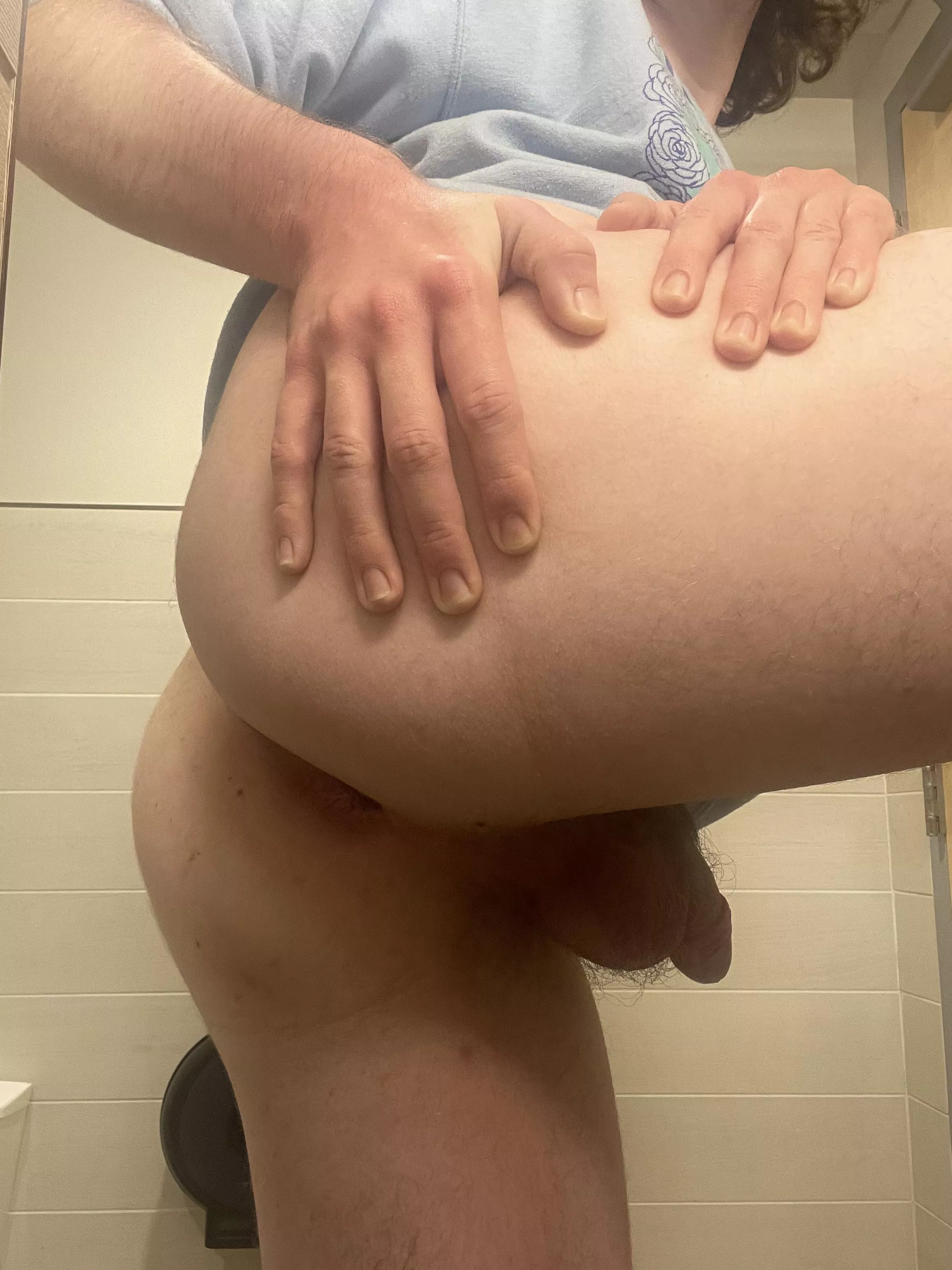 just some ass to ring in the new year🥰