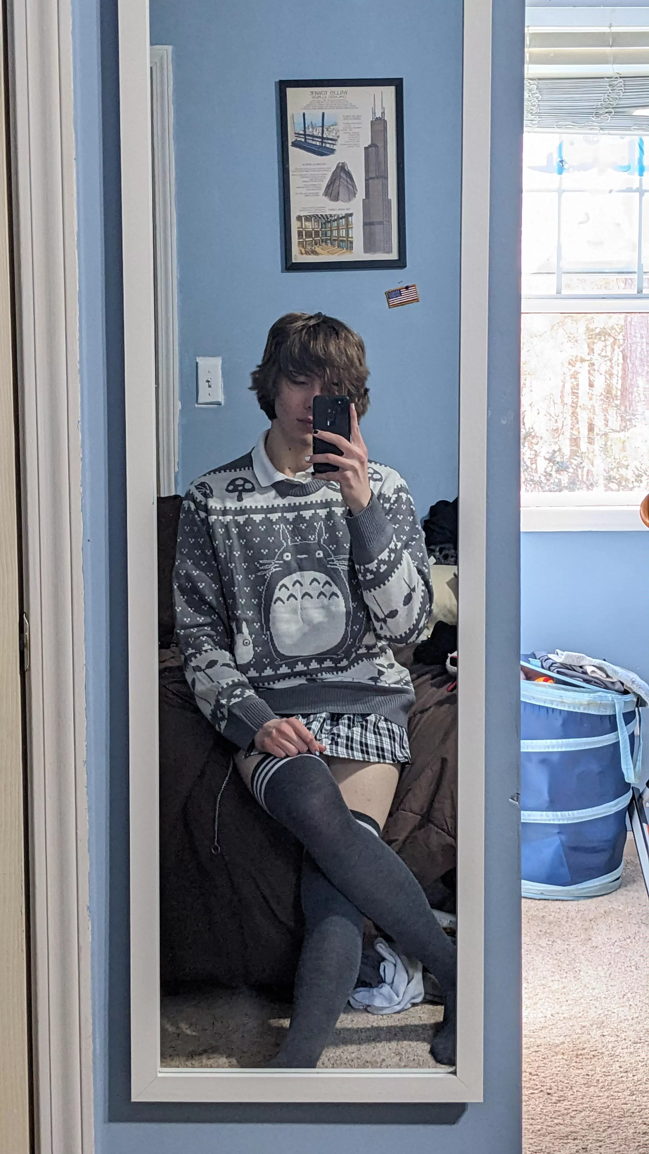 Last Femboy Friday of the year and time for old lung sign