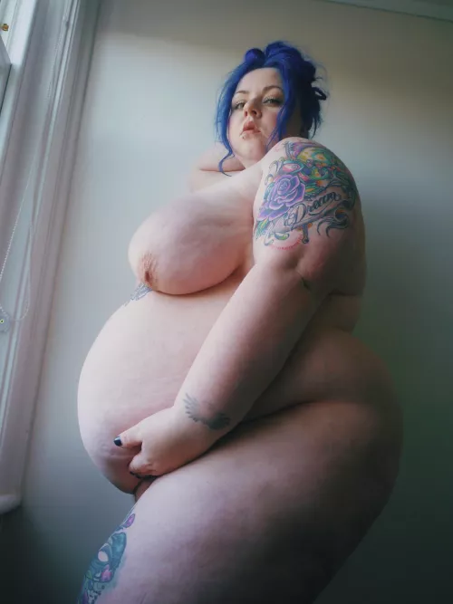 Loving my plus size pregnant body