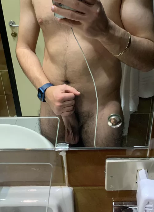 (M)