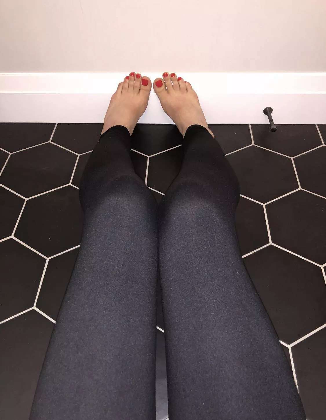 New here :) what do you think of my feet?
