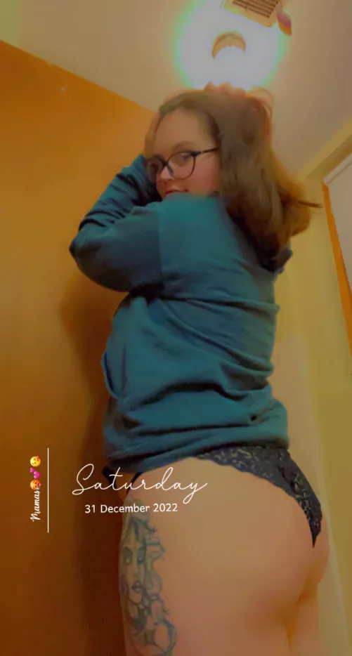 NEW YEARS SALE! 50% discount for new subs🍑💦 and welcome pack!