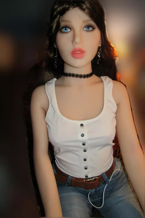 Norah is ready to watch the Orange Bowl