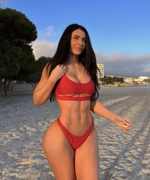 Showing off her perfect body [img]